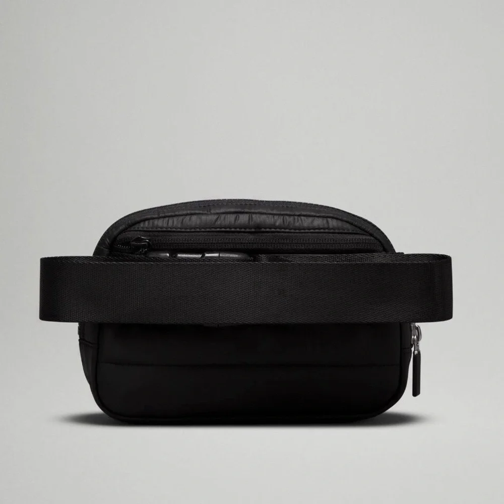 Men Women Lululemon Everywhere Belt Bag 1L Black Wunder Puff - Picture 2 of 10
